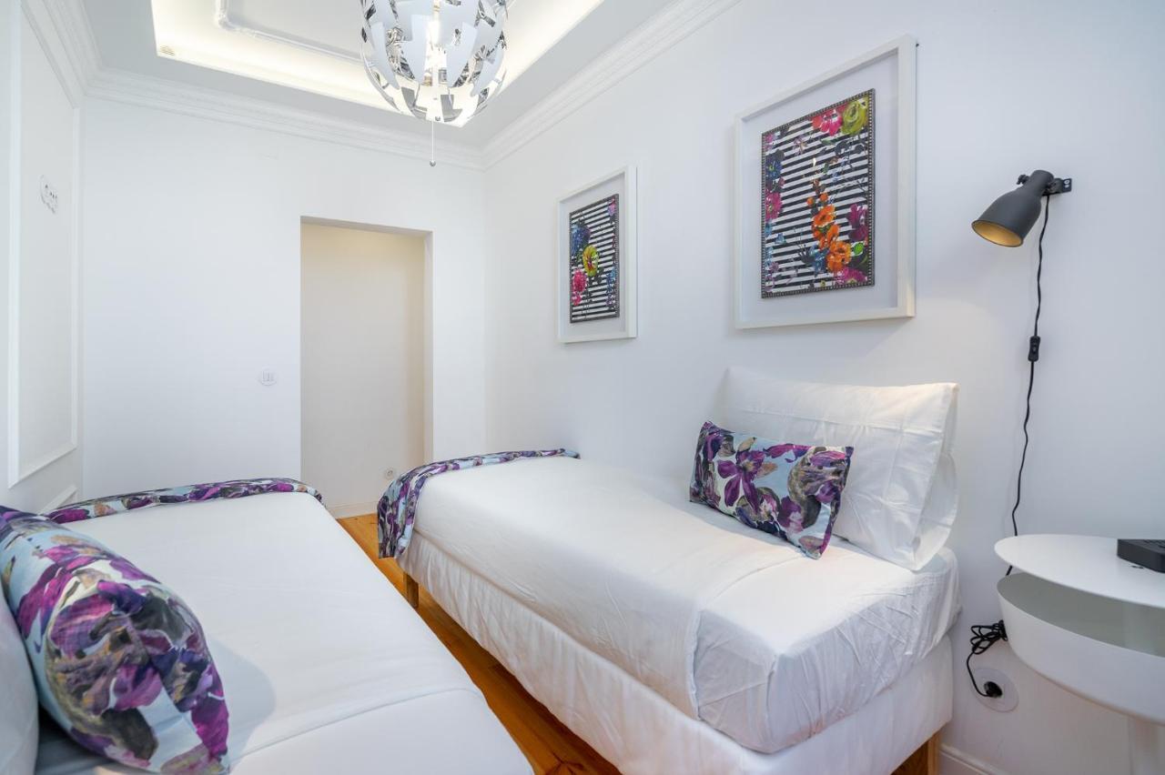 Whome | Great Location & Large Family Apartment W/Patio Лісабон Екстер'єр фото